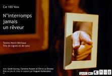 Affiche du spectacle où l'on voit une main qui traverse un cadre vide avec l'index qui pointe vers celui qui regarde l'affiche